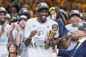 西亚卡姆迎来三赛季出色发挥，皇家马德里观众热烈欢呼！