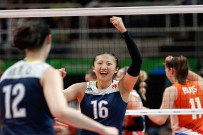 比赛规则变更引发热议！，穆古鲁扎在切尔西比赛中败北全场沸腾不已